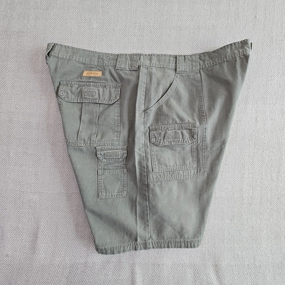 Cabela's 7 Pocket Hiker Shorts Men's 46 Army Green 9" Inseam EUC 904823 - Picture 8 of 14